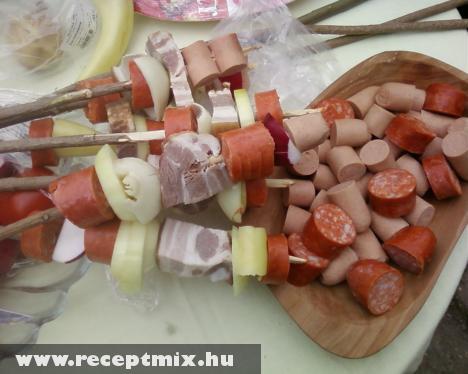 Grillezzünk otthon - szabadidõs sütés - fõzés udvaron / teraszon / erkélyen