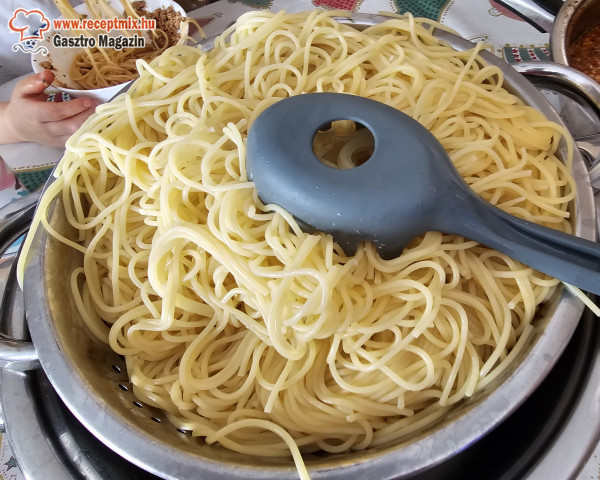 Spagetti tészta