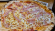Sonkás pizza, olaszos vékony tésztával