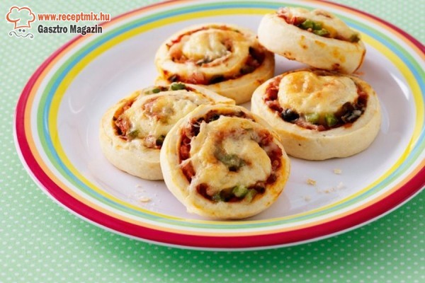 Házi pizzás csiga