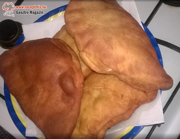 Töltött lángos